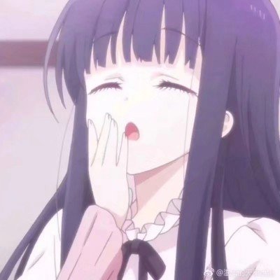 粉海豚出水打招呼